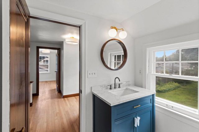 1727 N CLARK STREET, Appleton, WI 54911