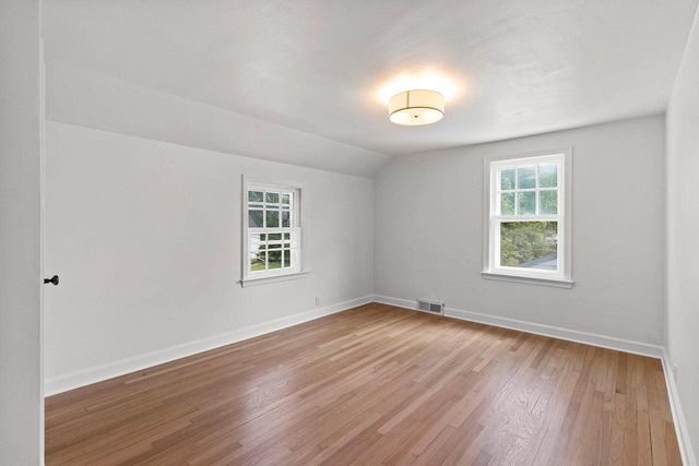 1727 N CLARK STREET, Appleton, WI 54911