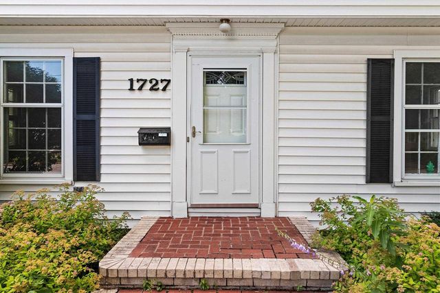 1727 N CLARK STREET, Appleton, WI 54911