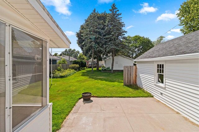 1727 N CLARK STREET, Appleton, WI 54911