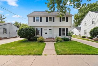 1727 N CLARK STREET, Appleton, WI 54911