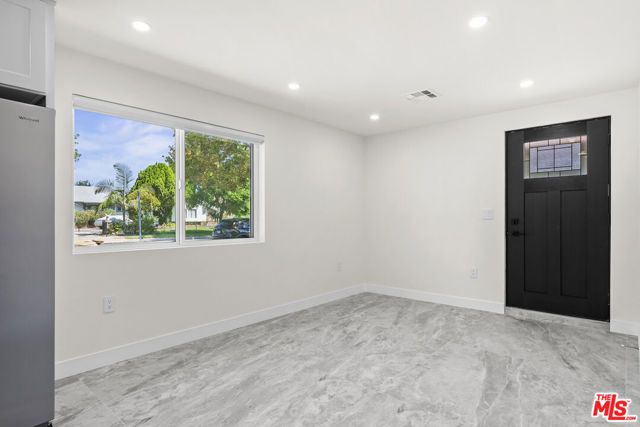 16042 Knapp Street, North Hills (los Angeles), CA 91343