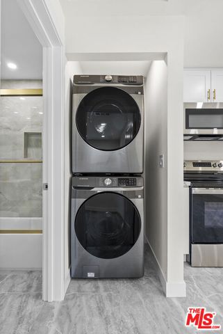 16042 Knapp Street, North Hills (los Angeles), CA 91343