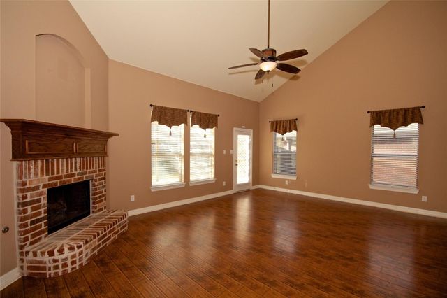 1736 Kittyhawk Drive, Little Elm, TX 75068