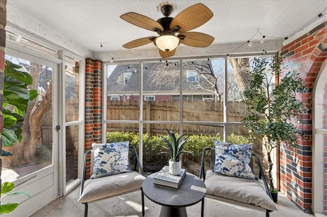 7339 Summit Street, Kansas City, MO 64114