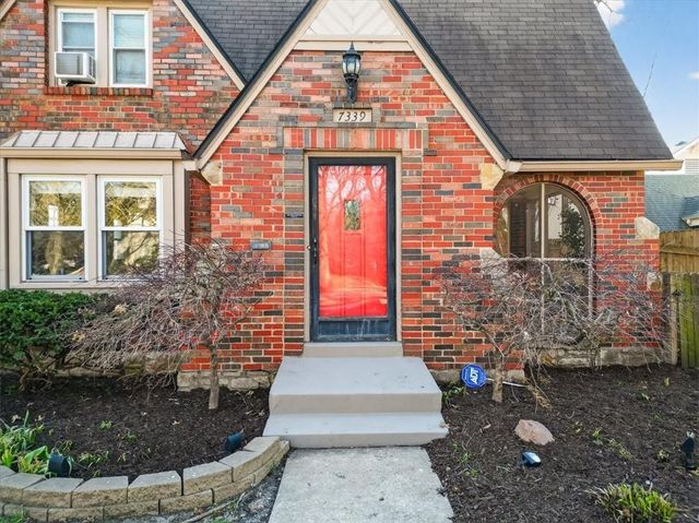 7339 Summit Street, Kansas City, MO 64114
