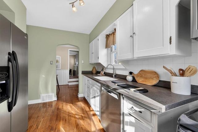 7339 Summit Street, Kansas City, MO 64114