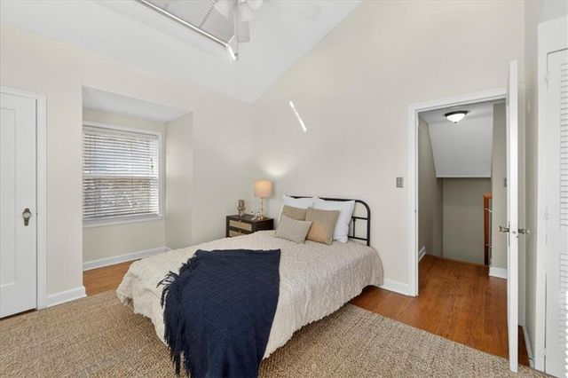 7339 Summit Street, Kansas City, MO 64114