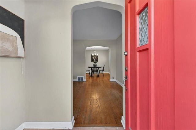 7339 Summit Street, Kansas City, MO 64114