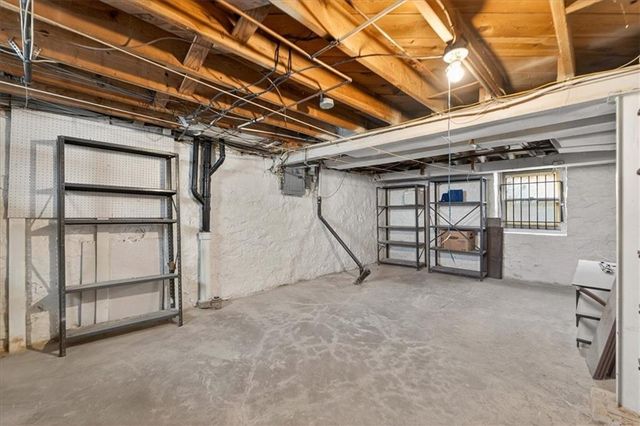 7339 Summit Street, Kansas City, MO 64114