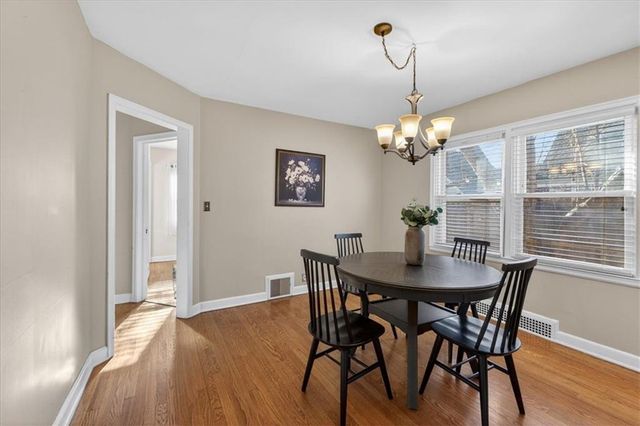 7339 Summit Street, Kansas City, MO 64114