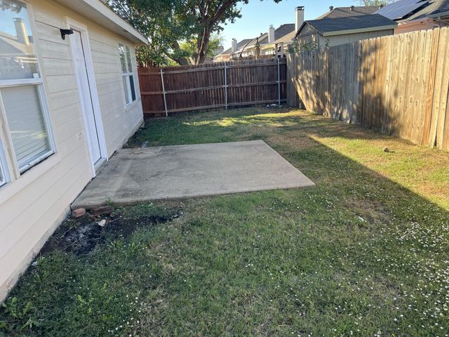 311 Dakota Drive, Arlington, TX 76002