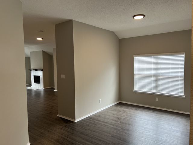 311 Dakota Drive, Arlington, TX 76002