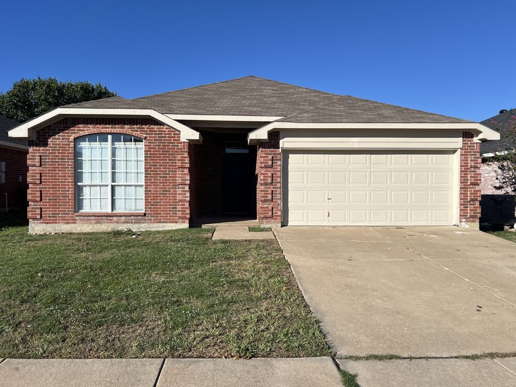 311 Dakota Drive, Arlington, TX 76002