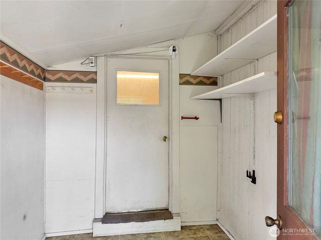 111 S 1st Street, Thorp, WA 98946