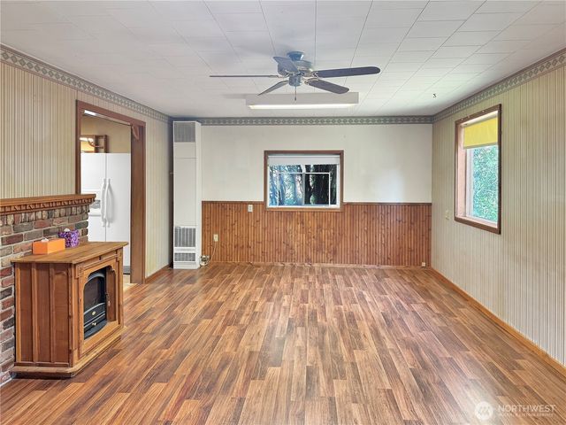 111 S 1st Street, Thorp, WA 98946