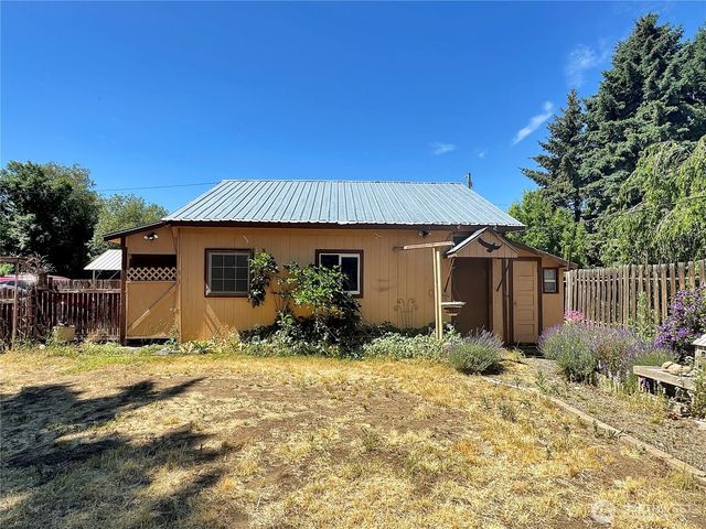 111 S 1st Street, Thorp, WA 98946