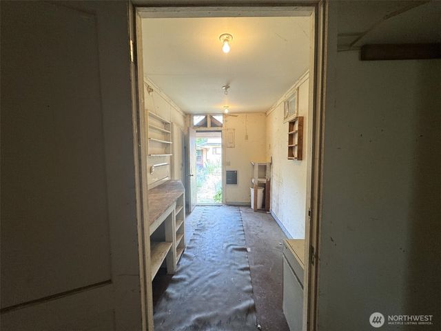 111 S 1st Street, Thorp, WA 98946