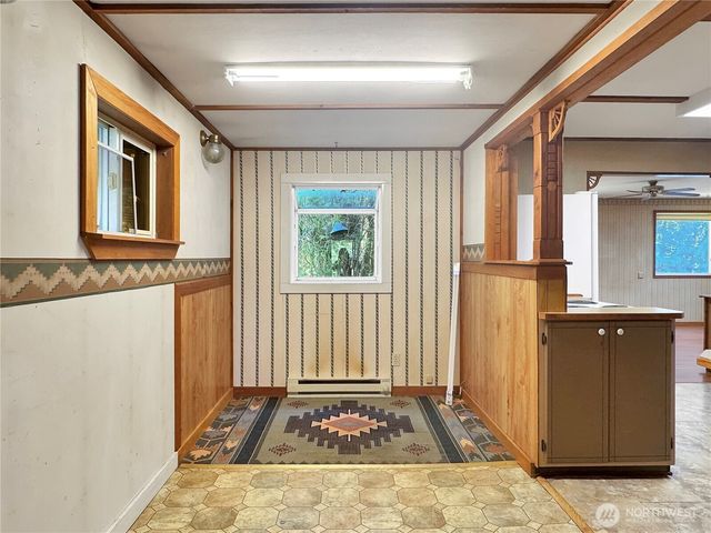111 S 1st Street, Thorp, WA 98946