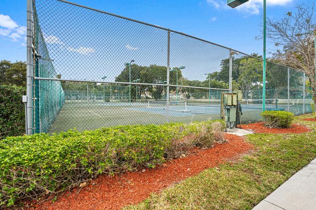 4620 W Mcnab Road B1, Pompano Beach, FL 33069