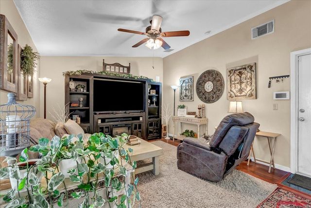 21544 Grangeville Boulevard, Lemoore, CA 93245