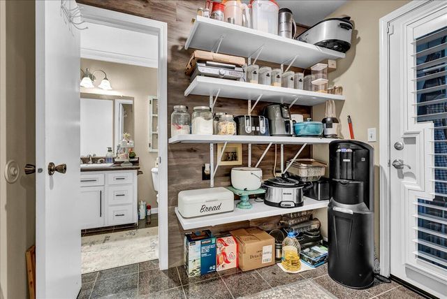 21544 Grangeville Boulevard, Lemoore, CA 93245