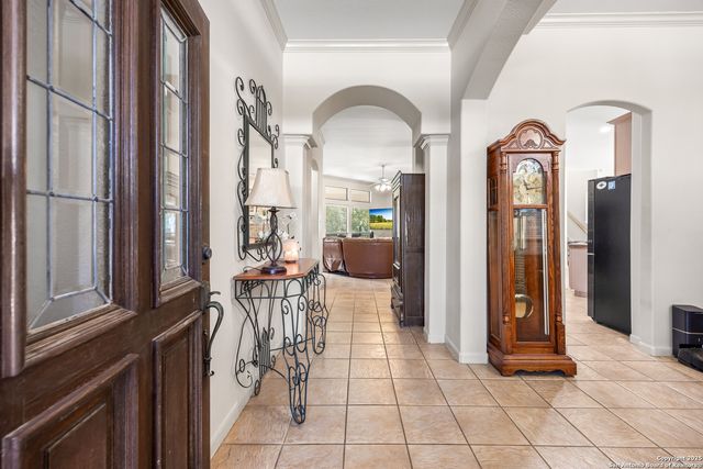 318 Legend Brz, San Antonio, TX 78260