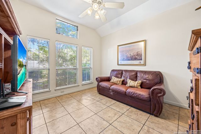 318 Legend Brz, San Antonio, TX 78260