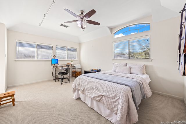 318 Legend Brz, San Antonio, TX 78260