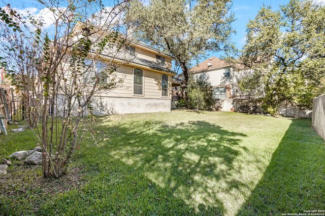 318 Legend Brz, San Antonio, TX 78260