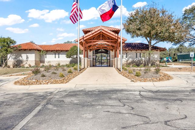 318 Legend Brz, San Antonio, TX 78260