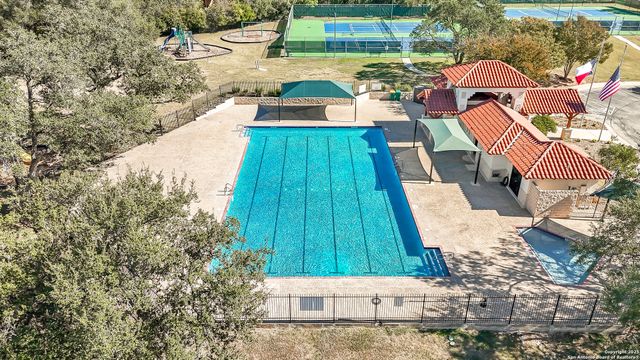 318 Legend Brz, San Antonio, TX 78260