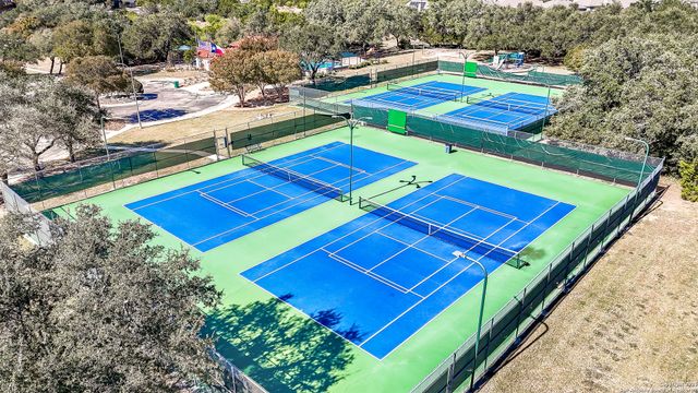 318 Legend Brz, San Antonio, TX 78260