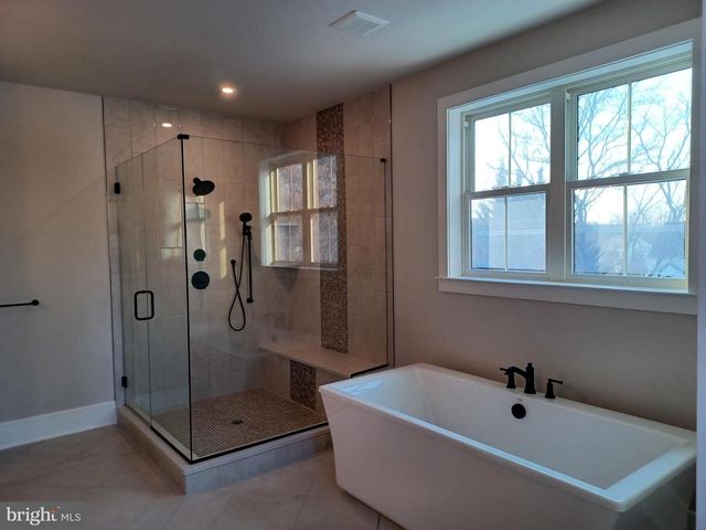 825 C MORRIS RD, Lansdale, PA 19446