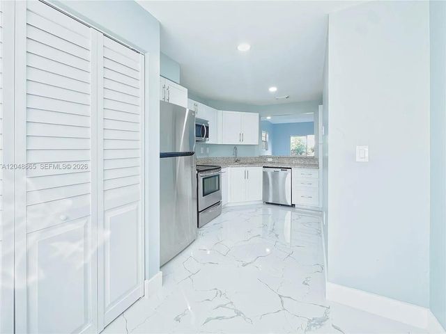 10014 Hammocks Blvd 201-4, Miami, FL 33196