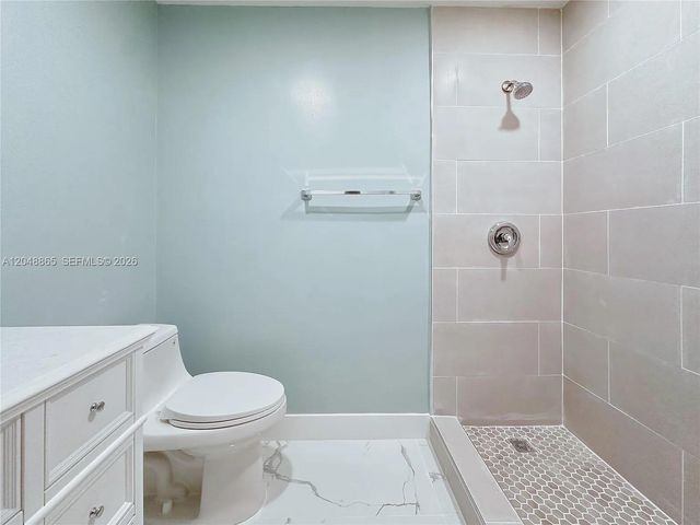 10014 Hammocks Blvd 201-4, Miami, FL 33196