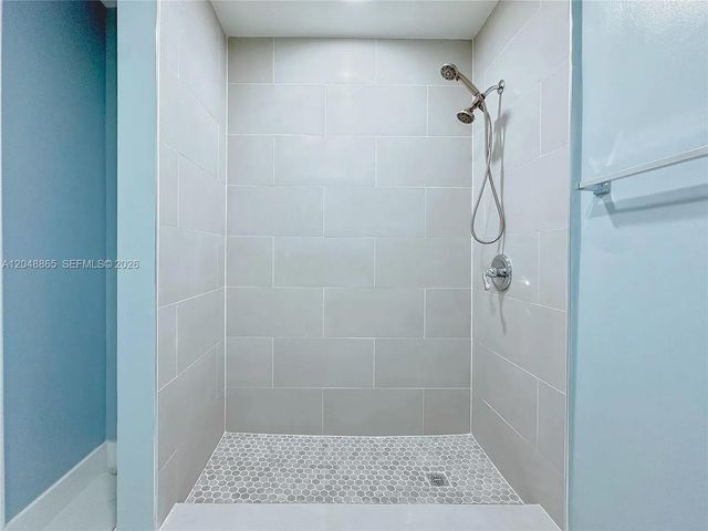 10014 Hammocks Blvd 201-4, Miami, FL 33196