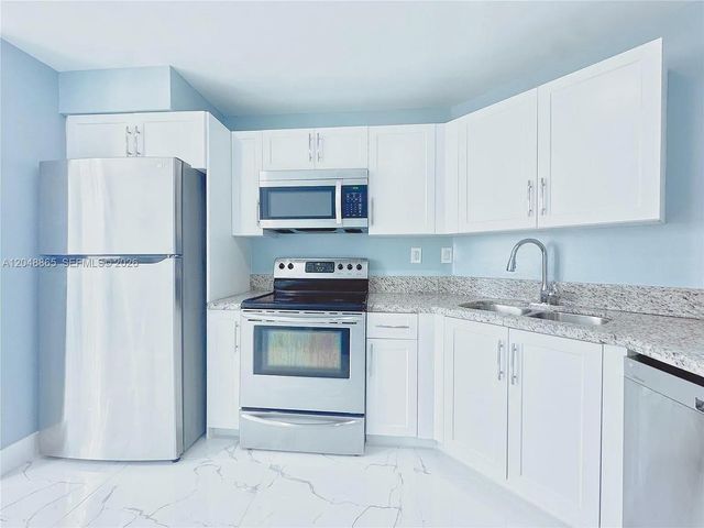 10014 Hammocks Blvd 201-4, Miami, FL 33196