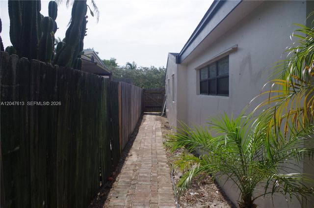 5465 N Andrews Avenue, Oakland Park, FL 33309