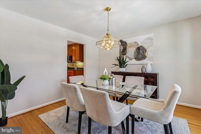 3105 MILLER HEIGHTS RD, Oakton, VA 22124