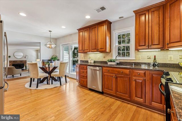 3105 MILLER HEIGHTS RD, Oakton, VA 22124