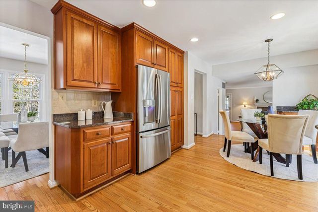 3105 MILLER HEIGHTS RD, Oakton, VA 22124