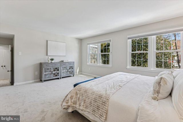 3105 MILLER HEIGHTS RD, Oakton, VA 22124