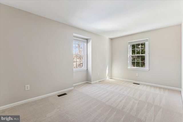 3105 MILLER HEIGHTS RD, Oakton, VA 22124