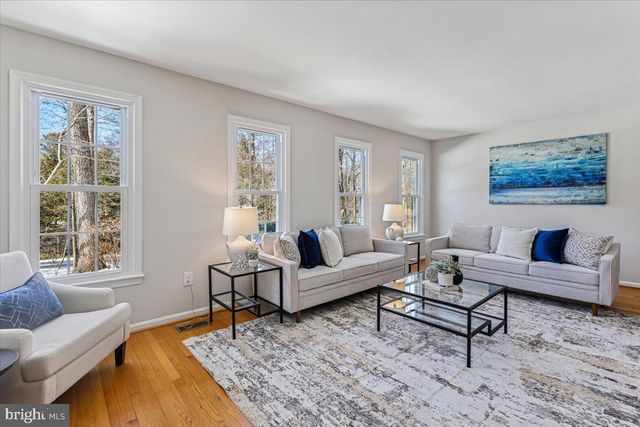 3105 MILLER HEIGHTS RD, Oakton, VA 22124