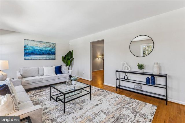 3105 MILLER HEIGHTS RD, Oakton, VA 22124