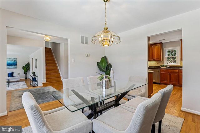 3105 MILLER HEIGHTS RD, Oakton, VA 22124