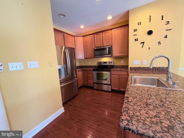 26 GLACIER DR, Berlin, NJ 08009