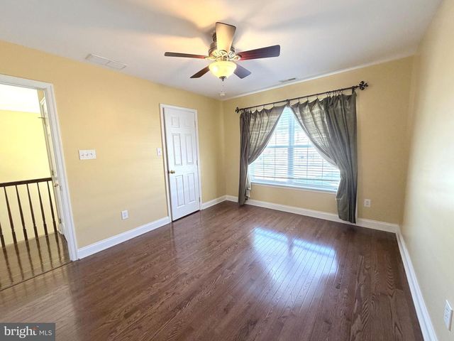 26 GLACIER DR, Berlin, NJ 08009