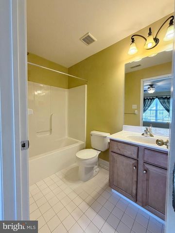 26 GLACIER DR, Berlin, NJ 08009